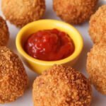Mawa-Kaju-Gota-recipe