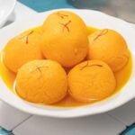 how-to-make-moong-dal-ras-vada