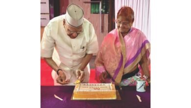 kabra couple celebrates 75th anniversary